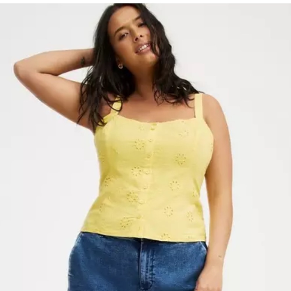 Torrid yellow eyelid sleeveless top